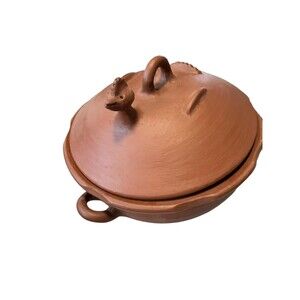 12” Pomaireware Chicken Pot Rooster/Hen Dish w/lid Made In Chile NWT